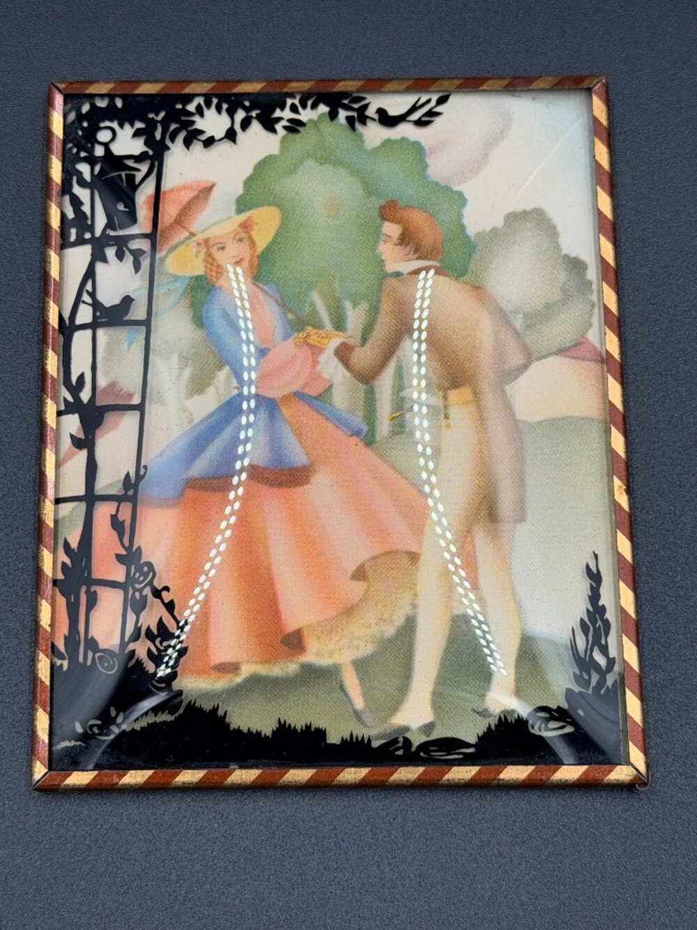 Vintage 1930s/40s Convex Bubble Glass Romantic Courting Couple Silhouette Art